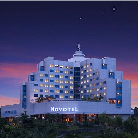 Novotel Balikpapan Екстериор снимка