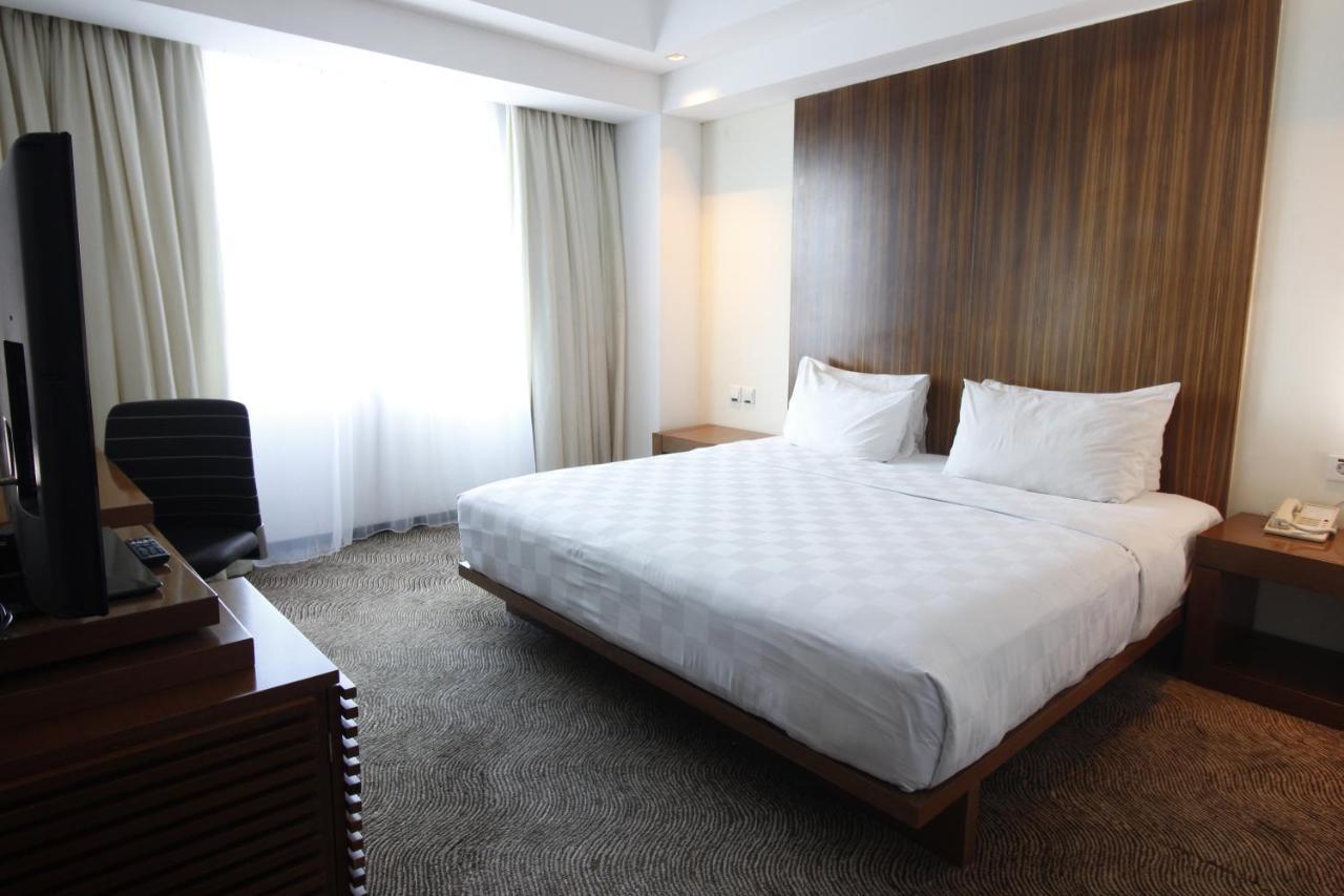Novotel Balikpapan Екстериор снимка