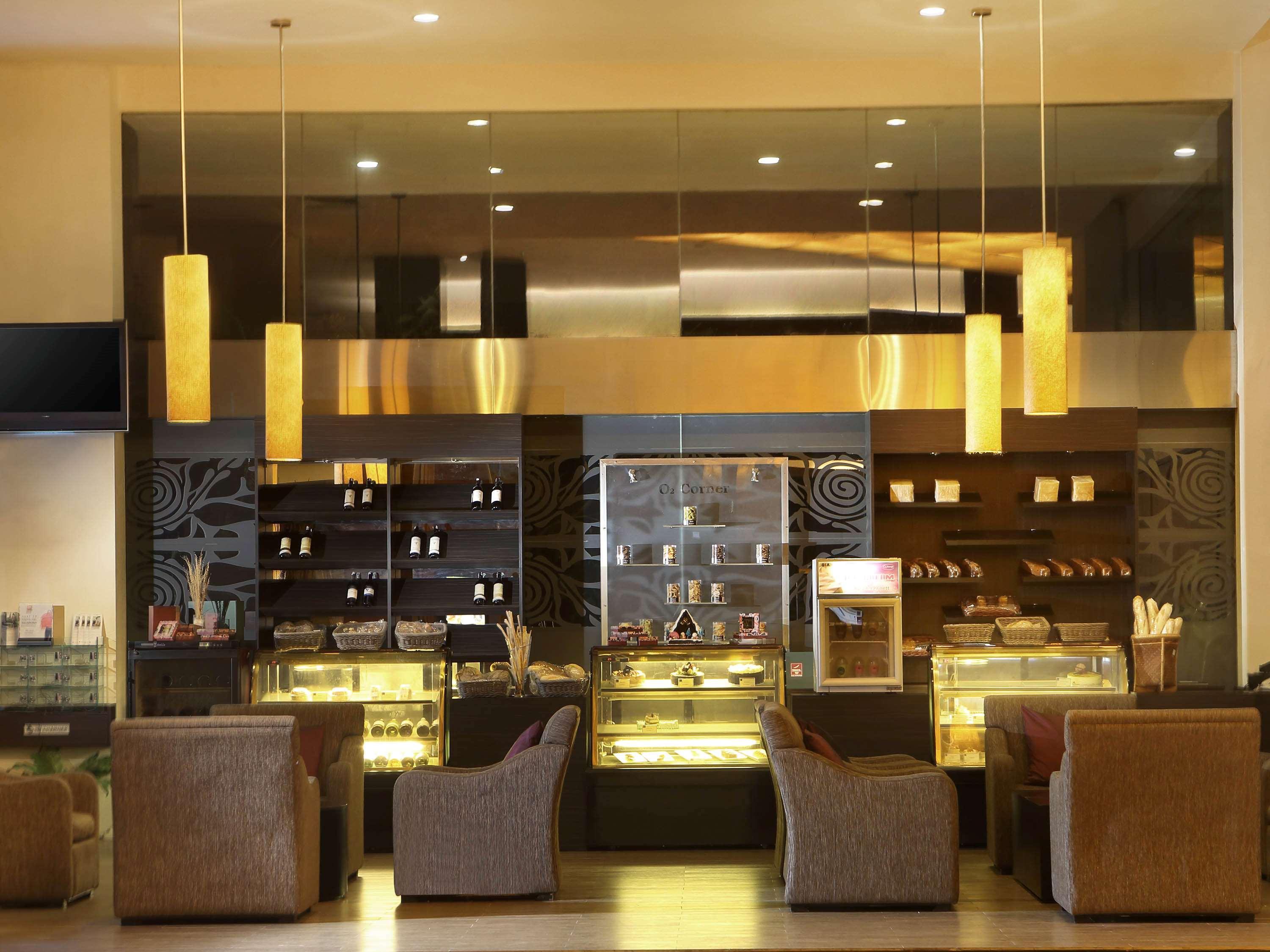 Novotel Balikpapan Екстериор снимка