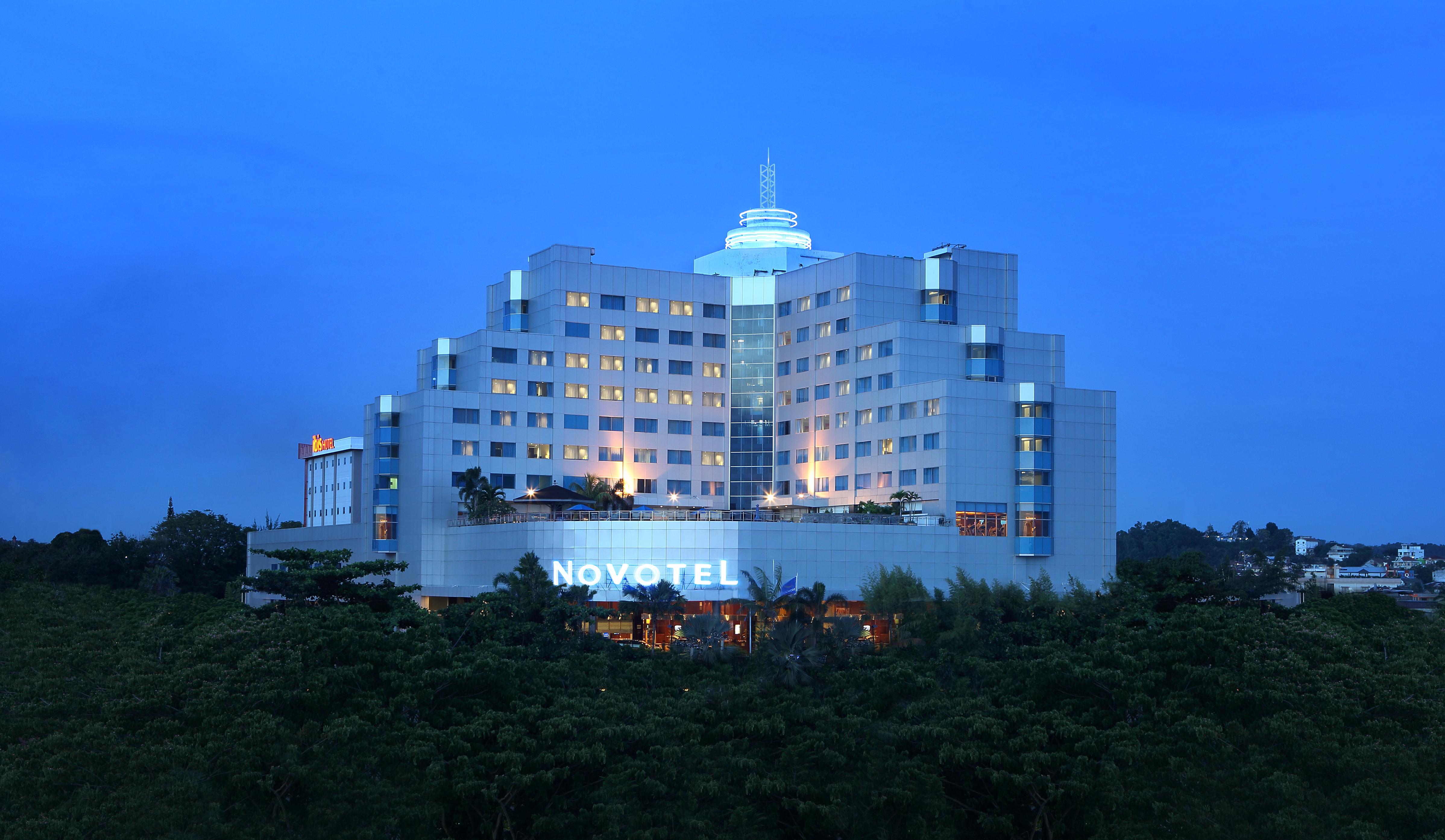 Novotel Balikpapan Екстериор снимка
