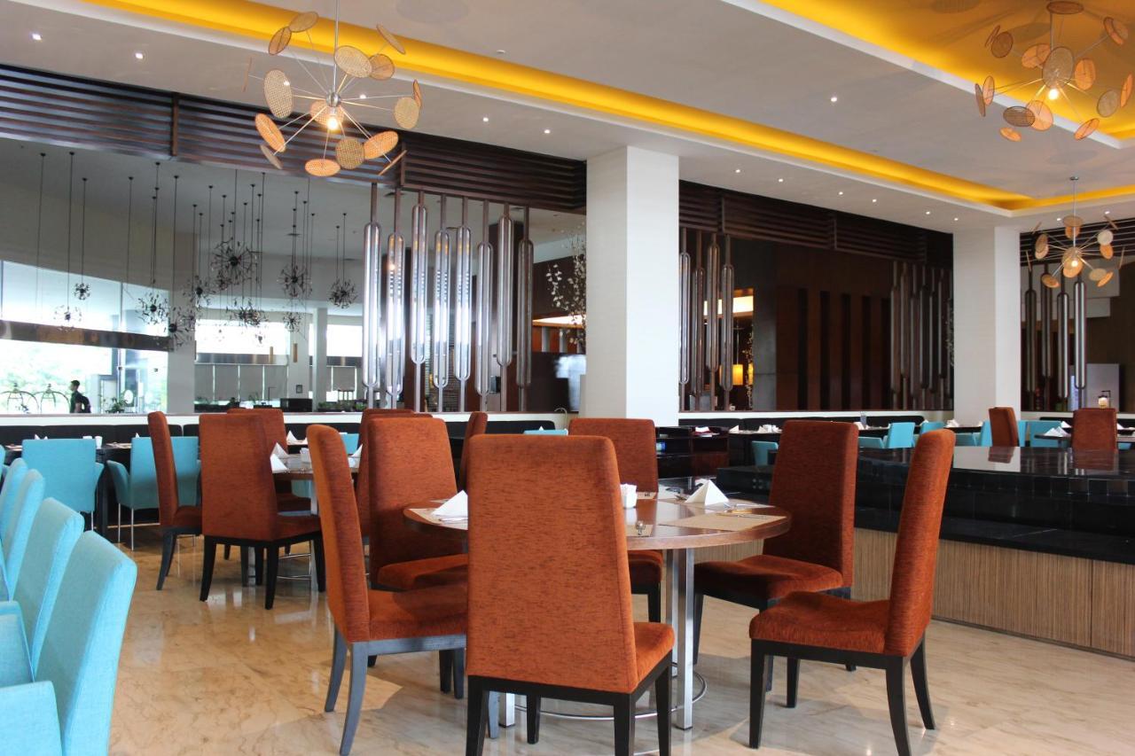 Novotel Balikpapan Екстериор снимка