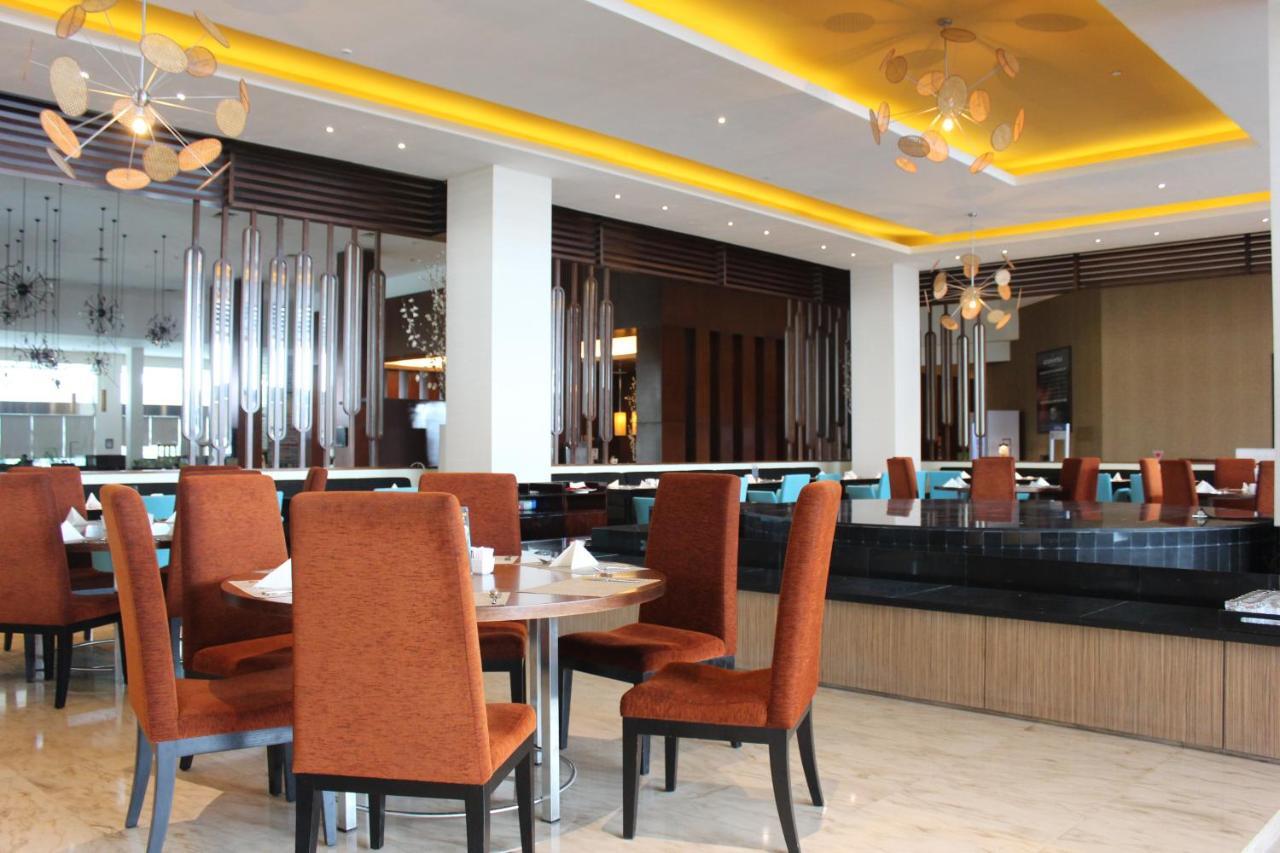 Novotel Balikpapan Екстериор снимка