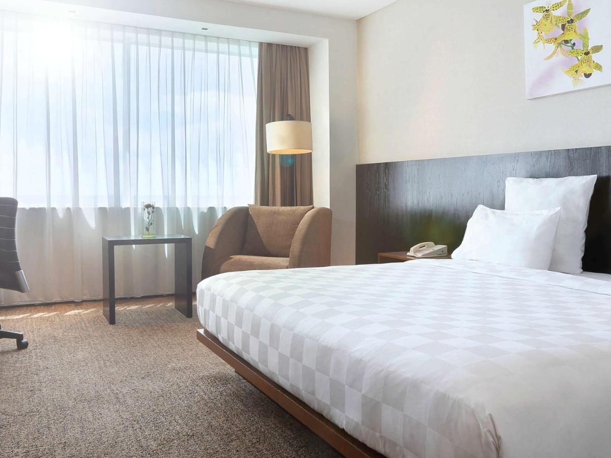 Novotel Balikpapan Екстериор снимка