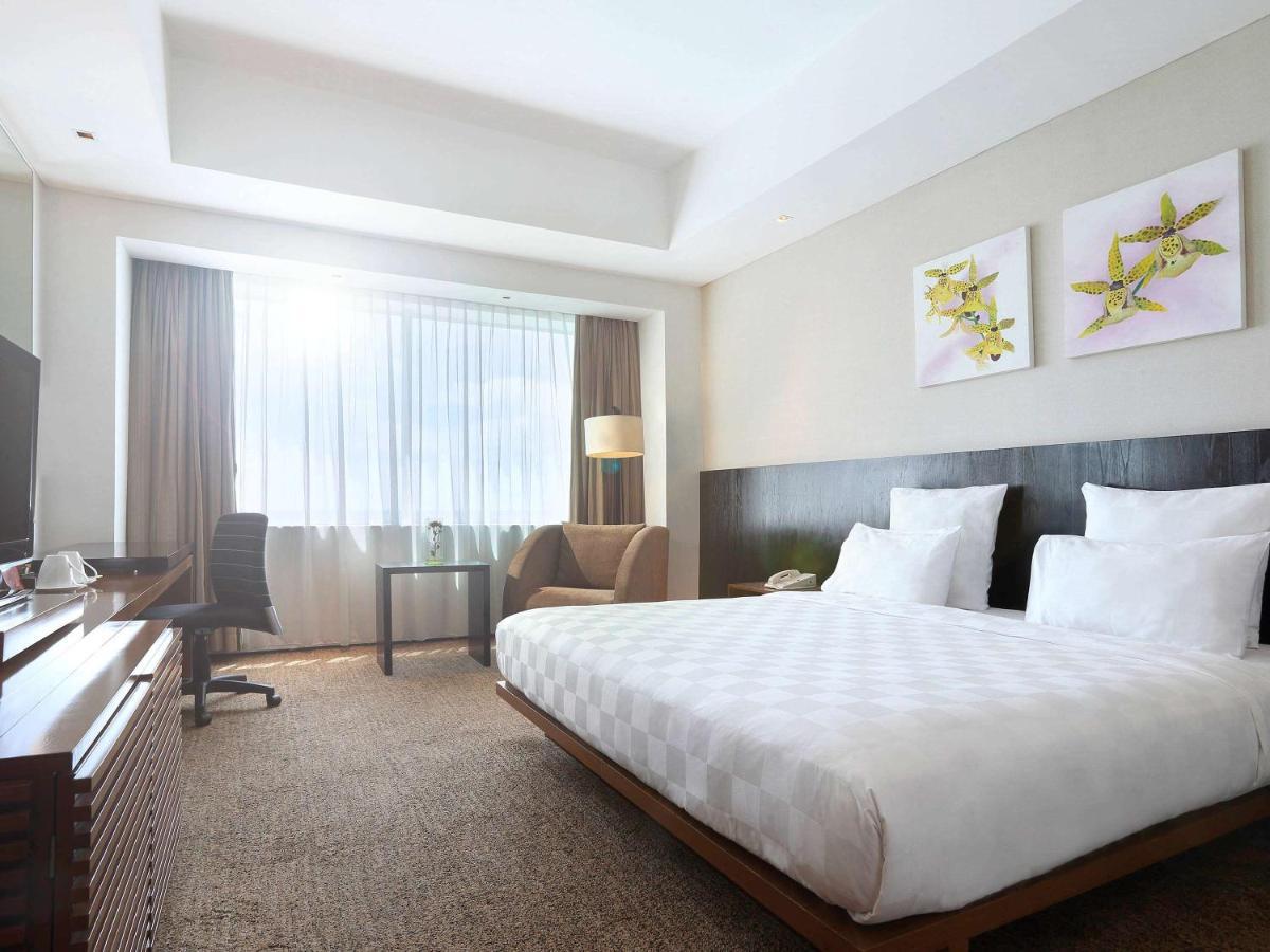 Novotel Balikpapan Екстериор снимка